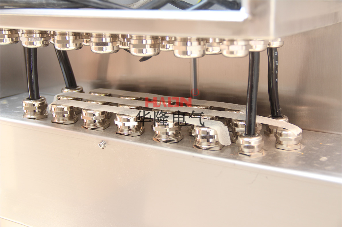 防爆分析小屋外部防爆接线箱进出线口